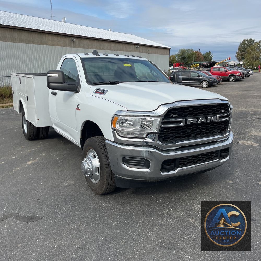 2024 Ram 3500 Cab/Chassis Tradesman