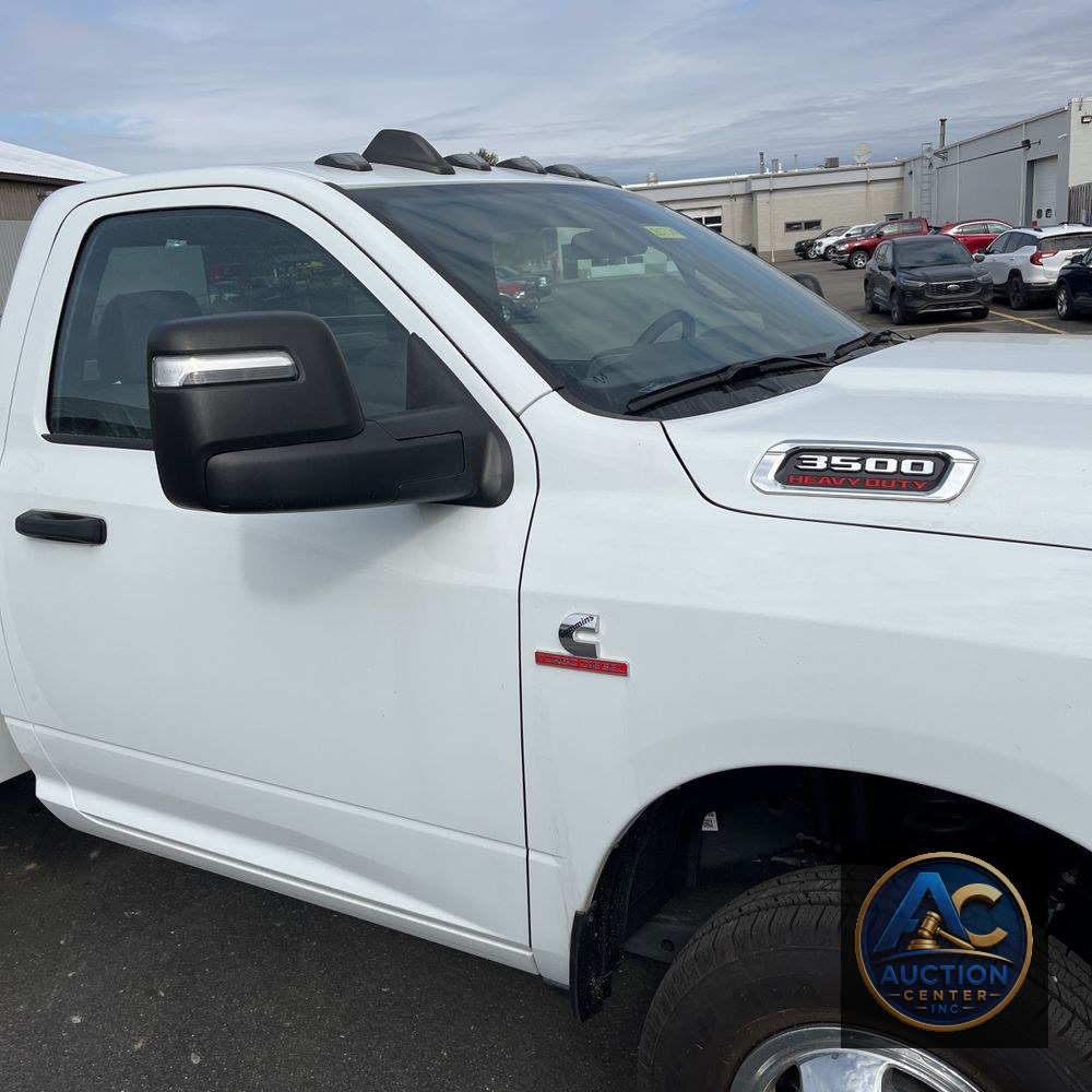 2024 Ram 3500 Cab/Chassis Tradesman