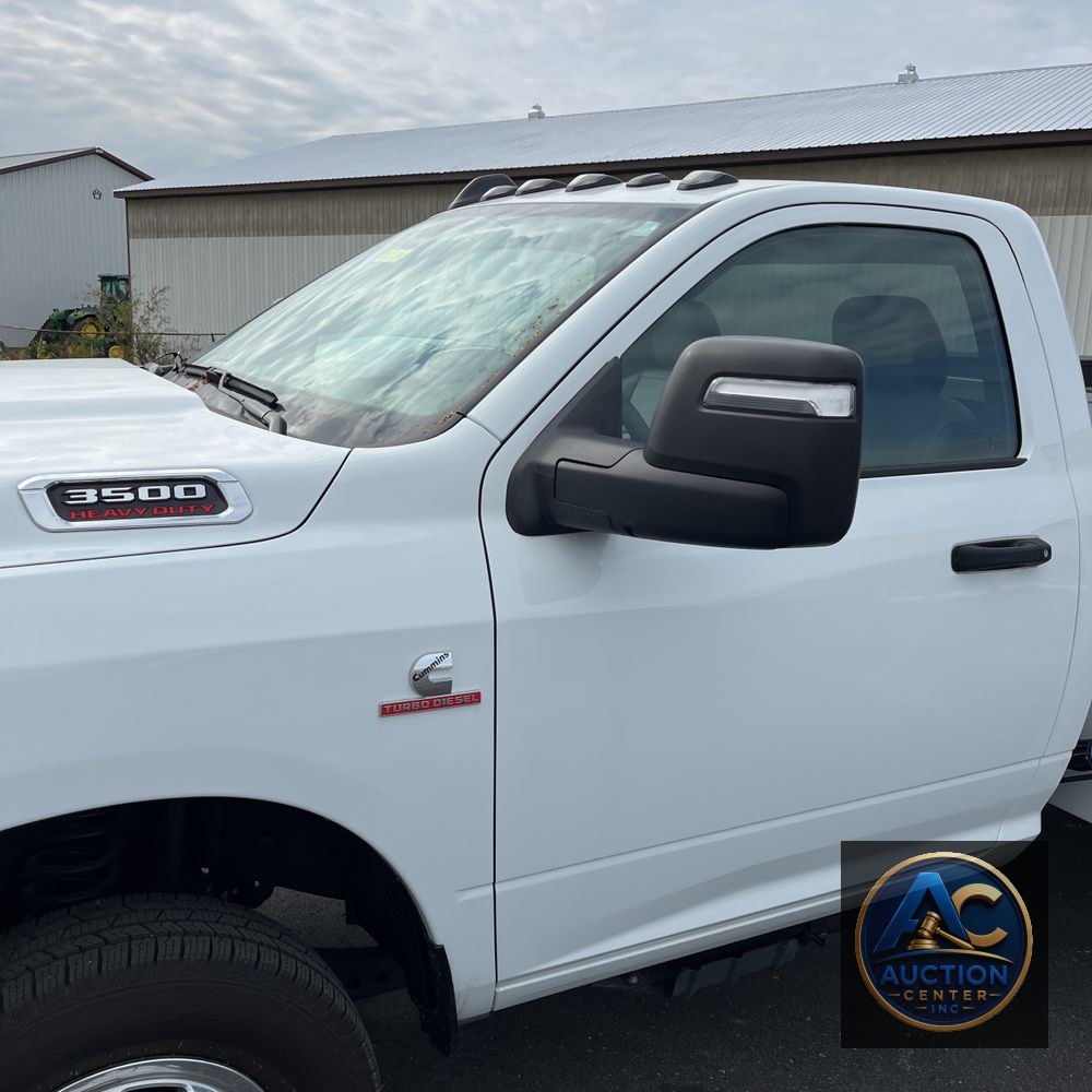 2024 Ram 3500 Cab/Chassis Tradesman