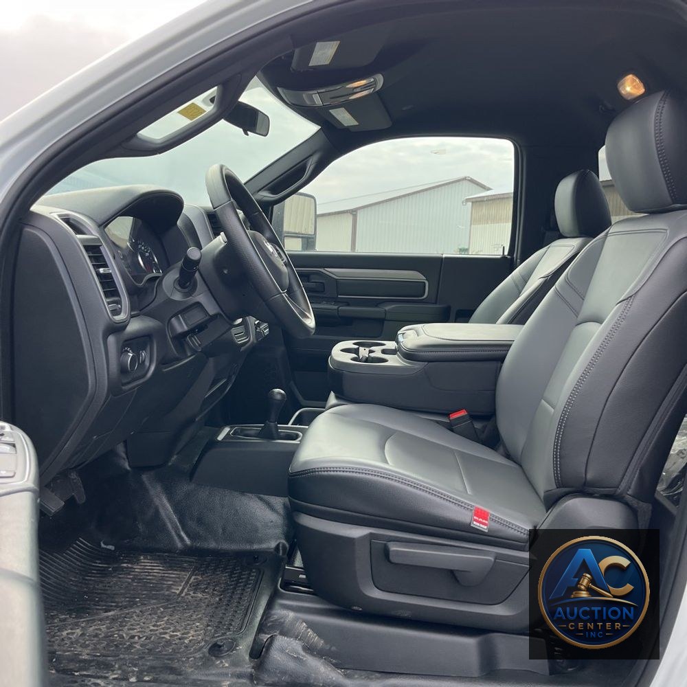 2024 Ram 3500 Cab/Chassis Tradesman