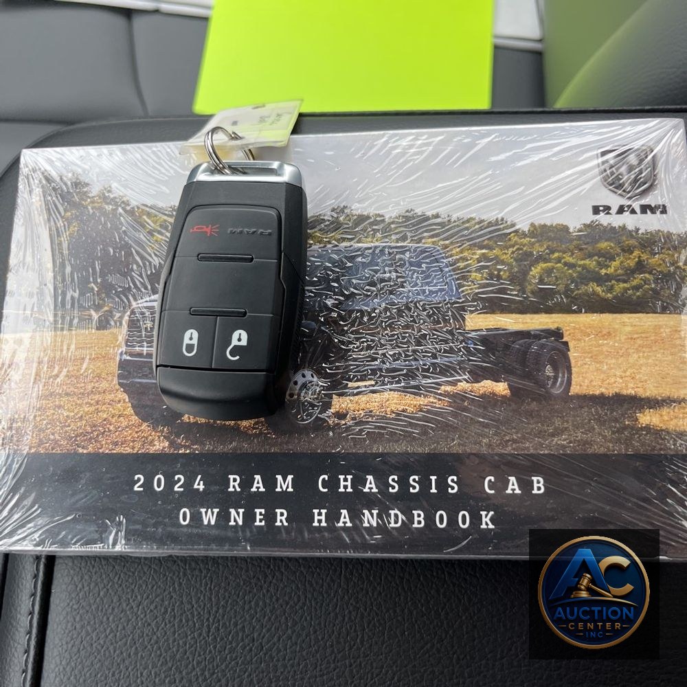 2024 Ram 3500 Cab/Chassis Tradesman