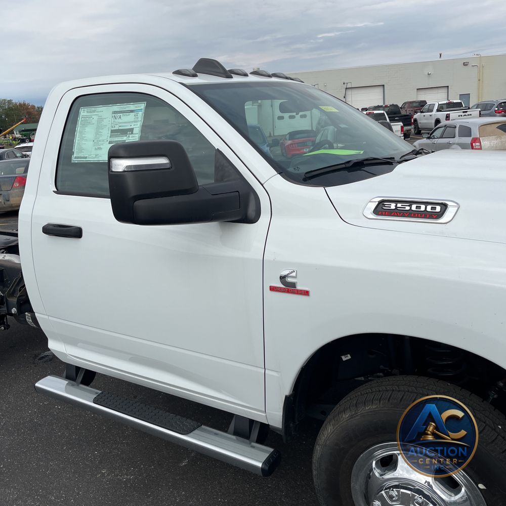 2024 Ram 3500 Cab/Chassis Tradesman