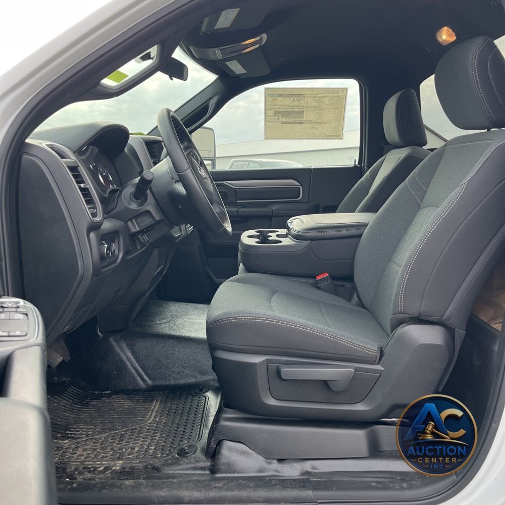 2024 Ram 3500 Cab/Chassis Tradesman