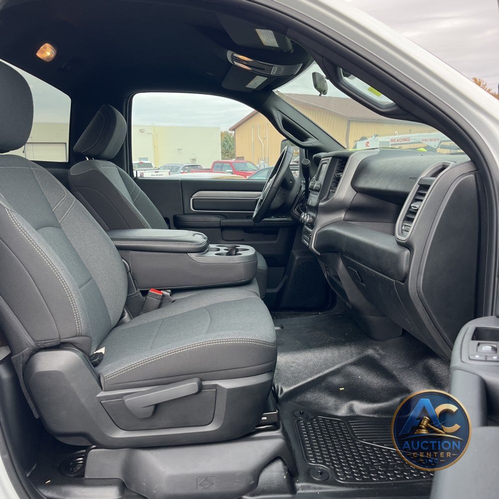 2024 Ram 3500 Cab/Chassis Tradesman