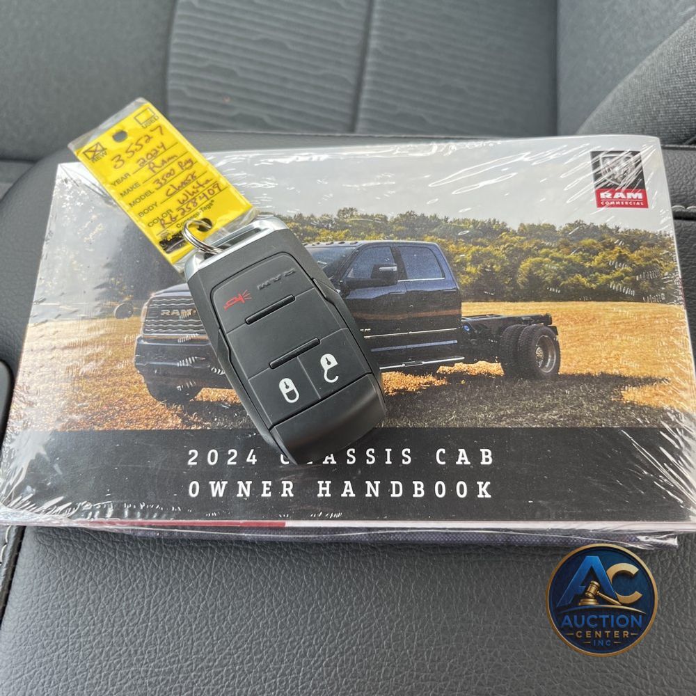 2024 Ram 3500 Cab/Chassis Tradesman