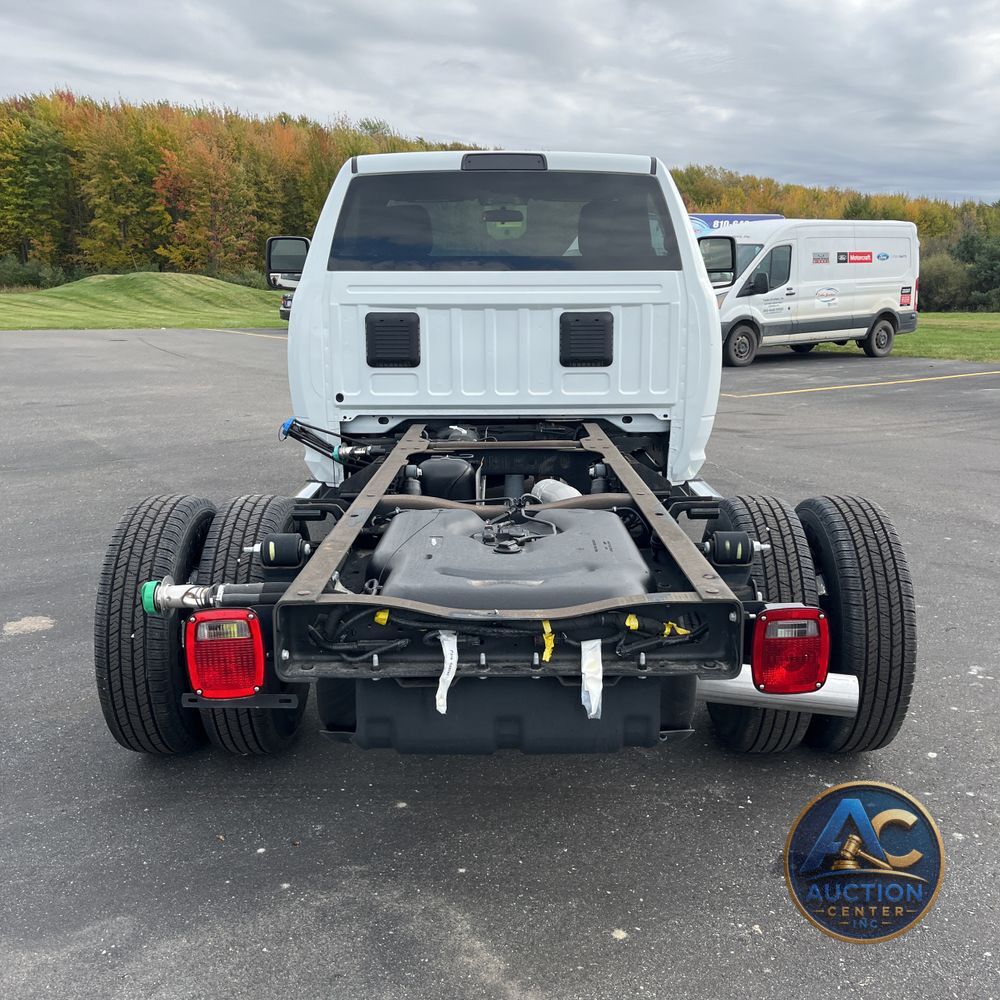 2024 Ram 3500 Cab/Chassis Tradesman
