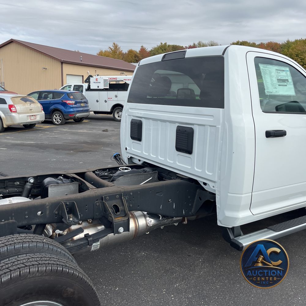 2024 Ram 3500 Cab/Chassis Tradesman