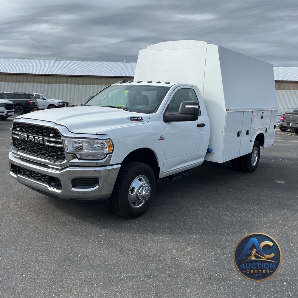2024 Ram 3500 Cab/Chassis Tradesman