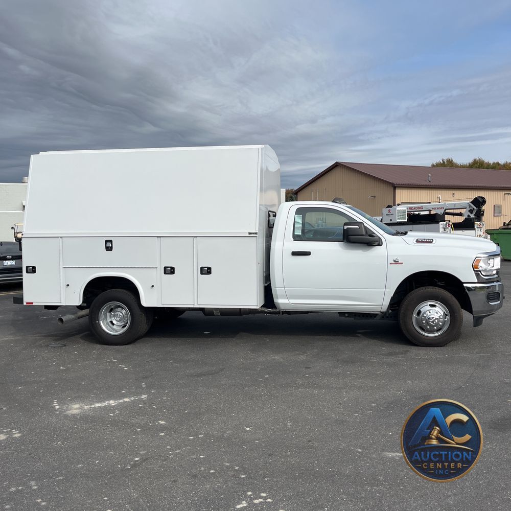 2024 Ram 3500 Cab/Chassis Tradesman