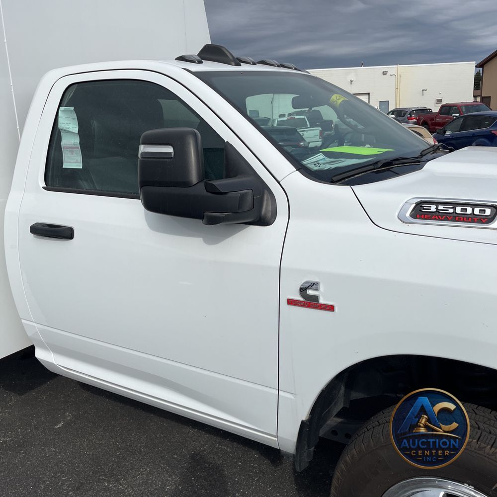 2024 Ram 3500 Cab/Chassis Tradesman