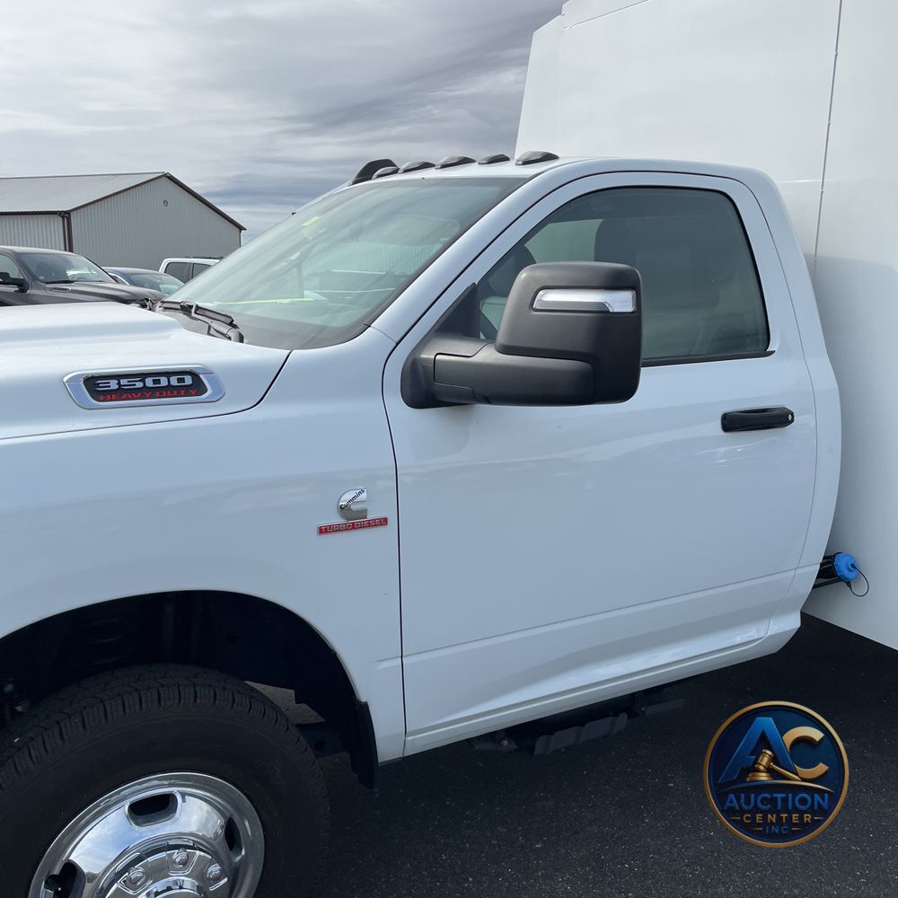 2024 Ram 3500 Cab/Chassis Tradesman