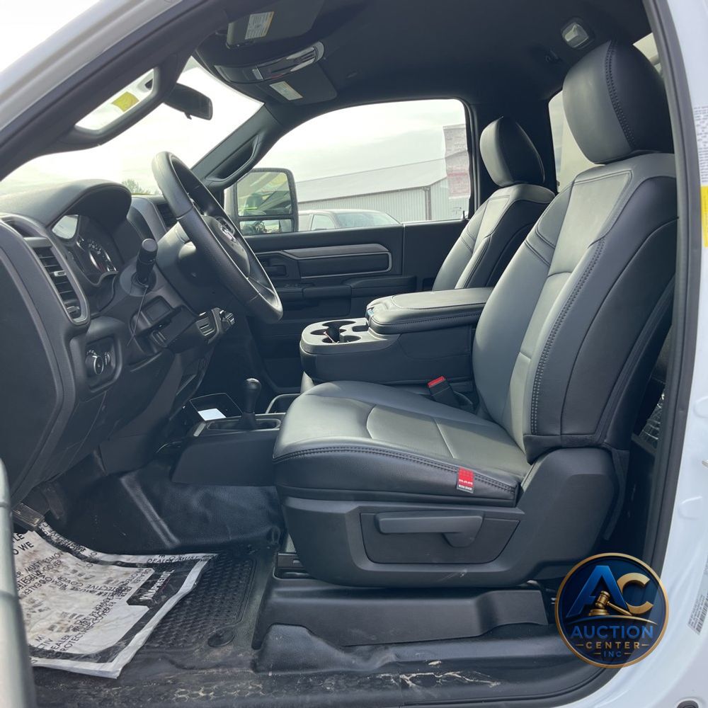 2024 Ram 3500 Cab/Chassis Tradesman