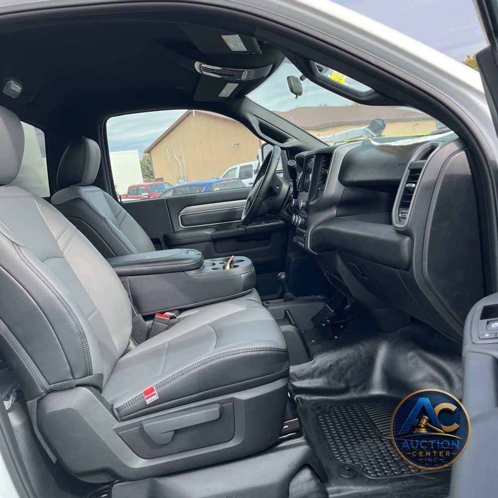 2024 Ram 3500 Cab/Chassis Tradesman