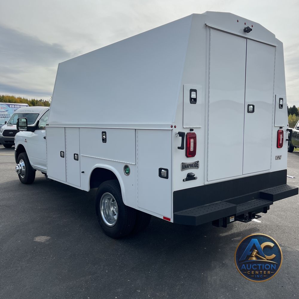 2024 Ram 3500 Cab/Chassis Tradesman