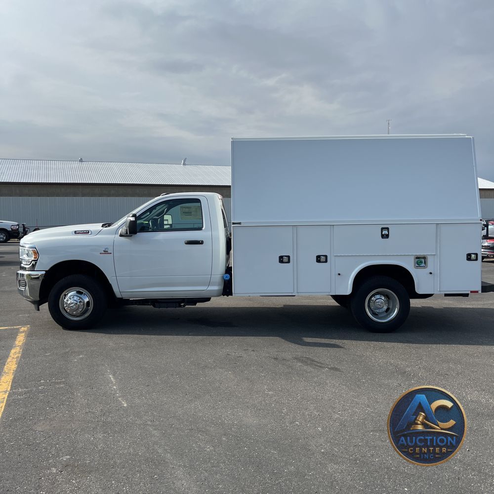 2024 Ram 3500 Cab/Chassis Tradesman