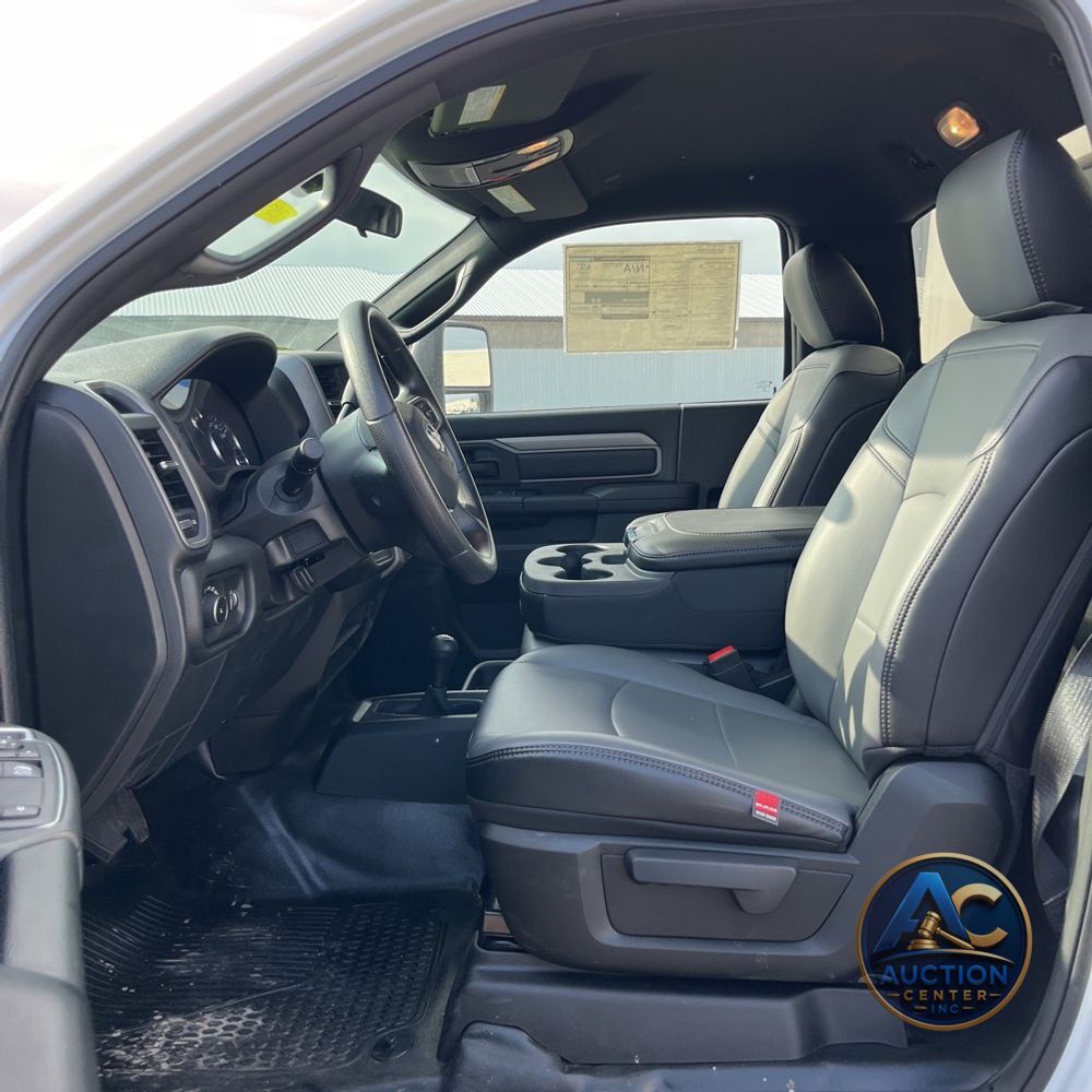2024 Ram 3500 Cab/Chassis Tradesman