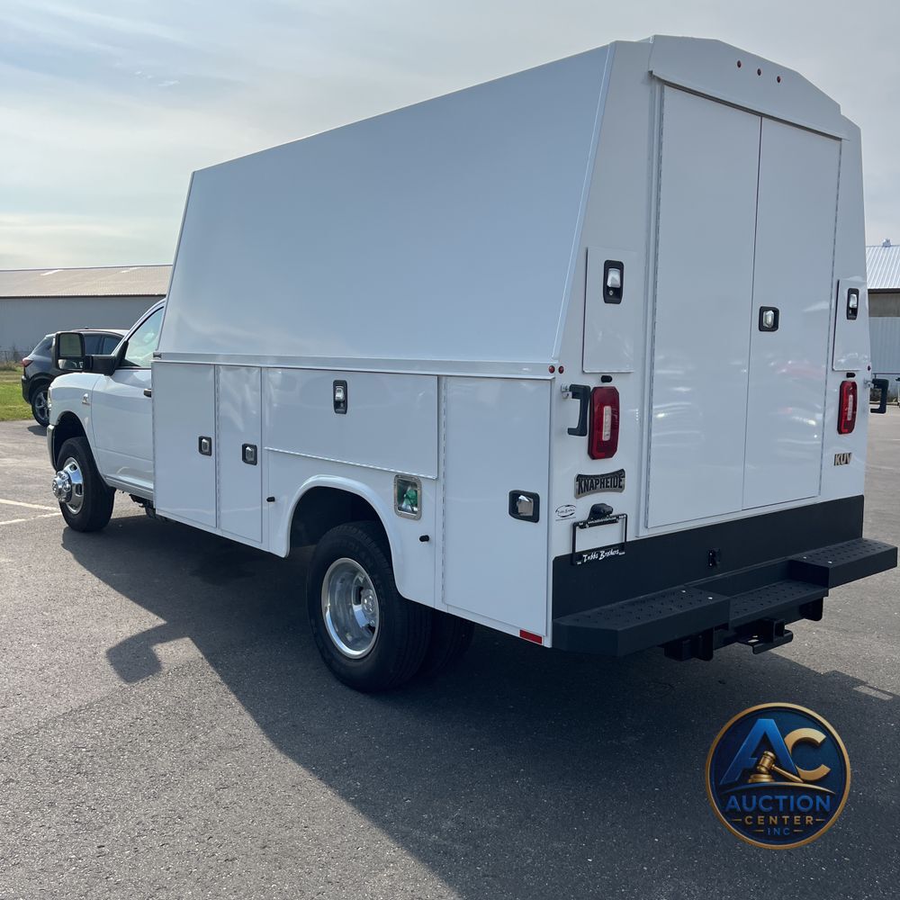 2024 Ram 3500 Cab/Chassis Tradesman