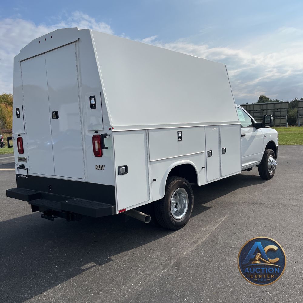 2024 Ram 3500 Cab/Chassis Tradesman