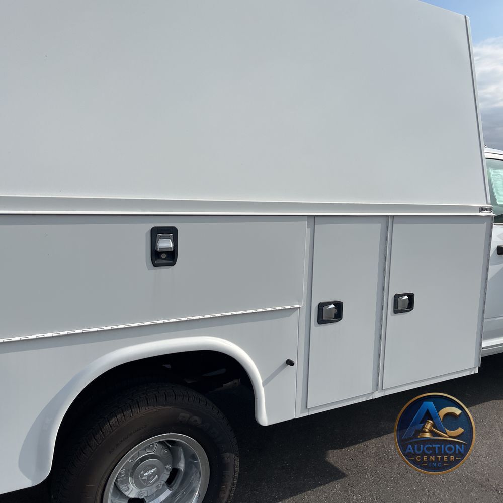 2024 Ram 3500 Cab/Chassis Tradesman