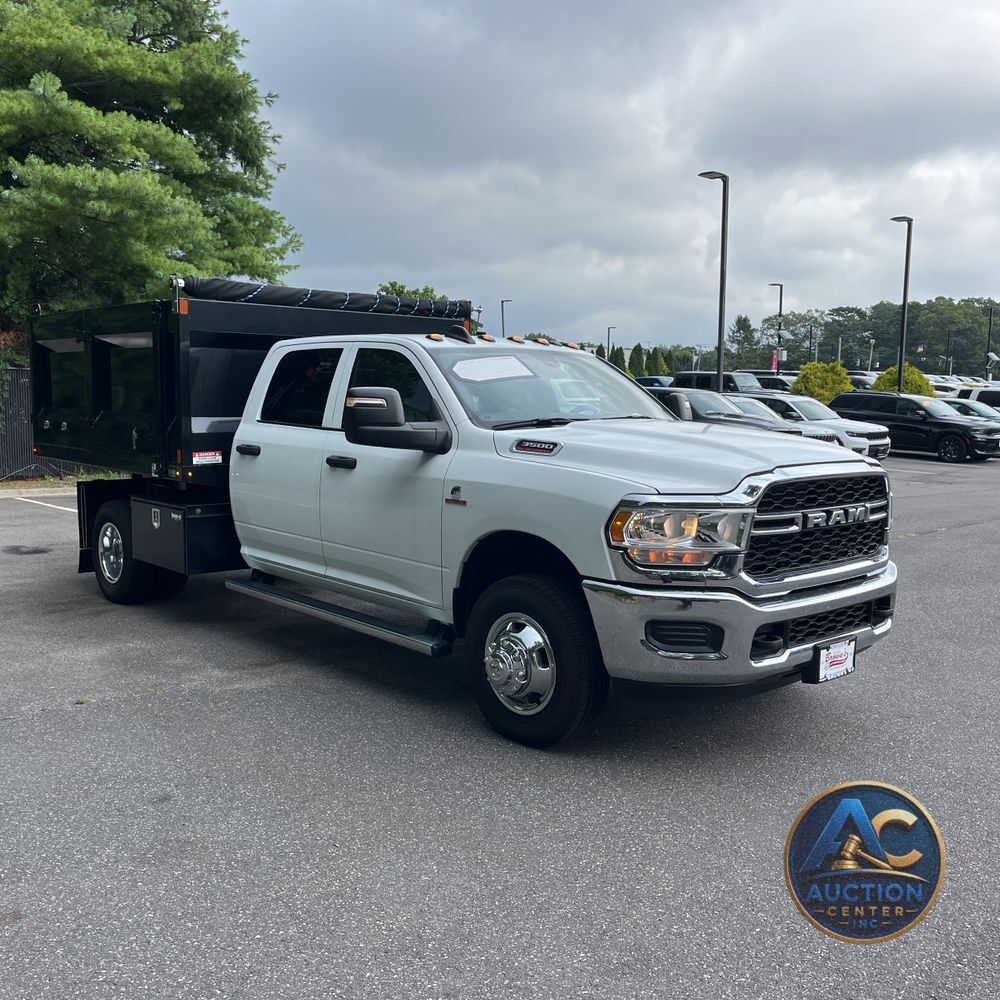 2024 Ram 3500 Cab/Chassis Tradesman