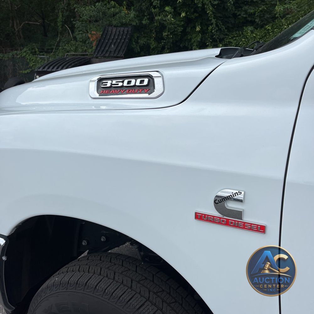 2024 Ram 3500 Cab/Chassis Tradesman