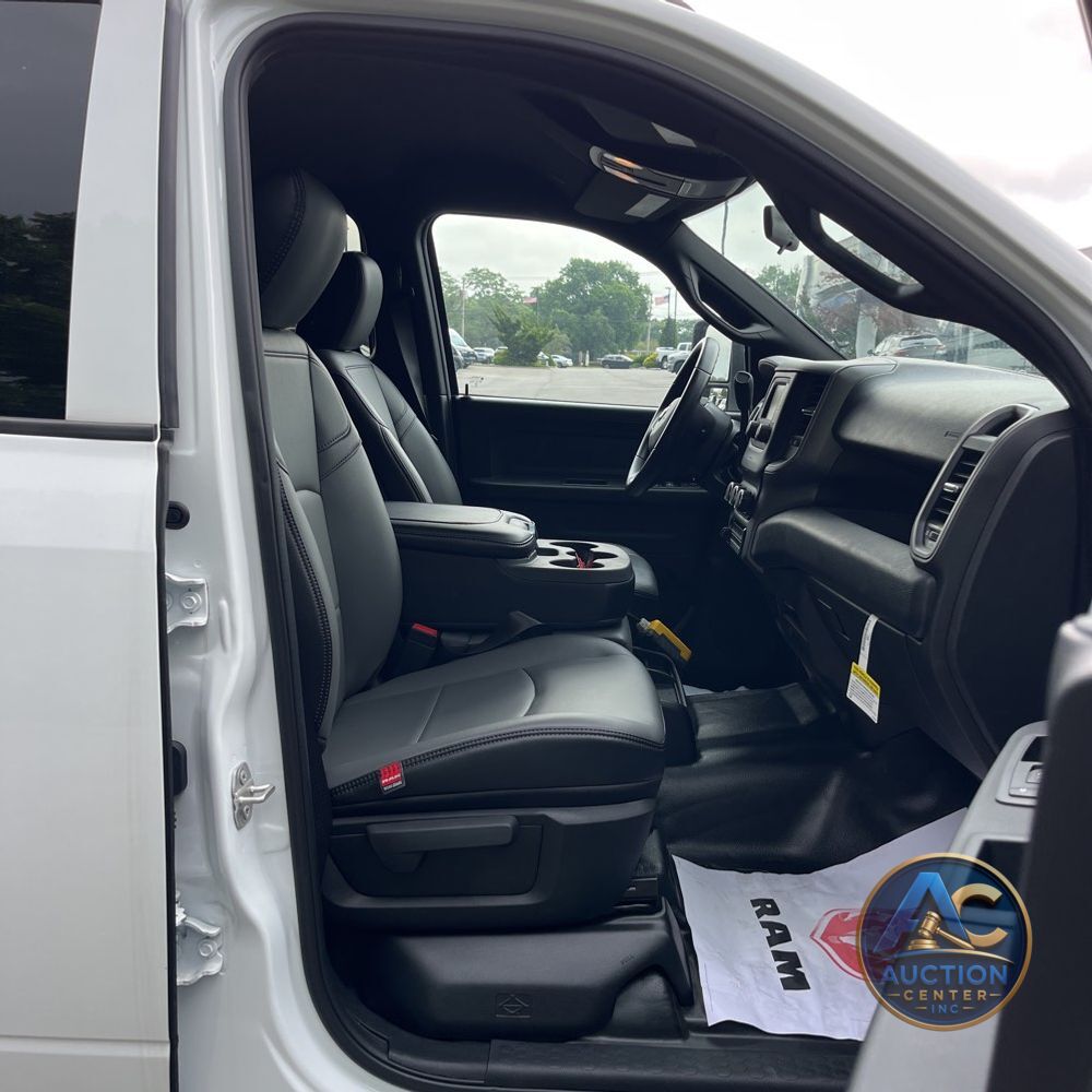 2024 Ram 3500 Cab/Chassis Tradesman