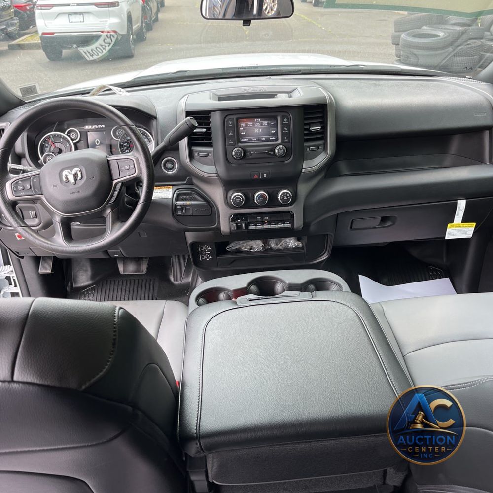 2024 Ram 3500 Cab/Chassis Tradesman
