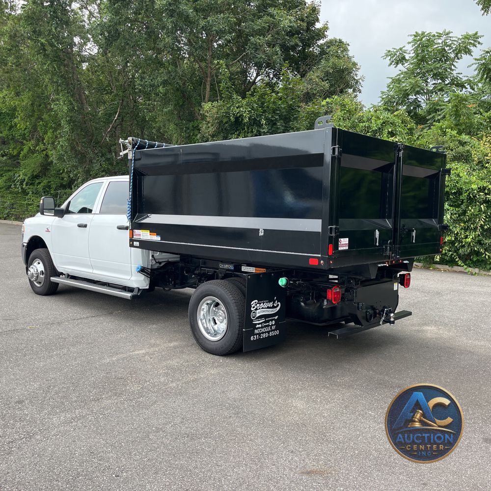 2024 Ram 3500 Cab/Chassis Tradesman