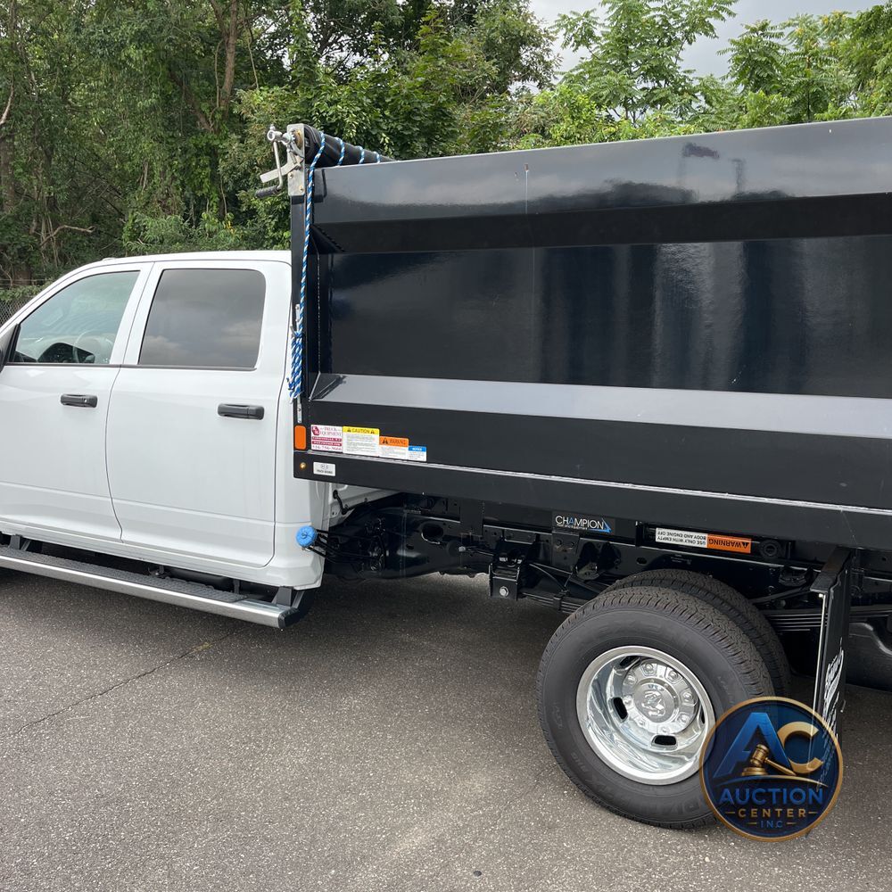 2024 Ram 3500 Cab/Chassis Tradesman