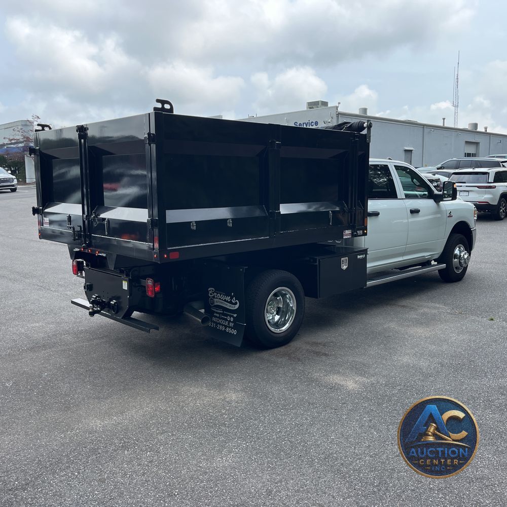 2024 Ram 3500 Cab/Chassis Tradesman