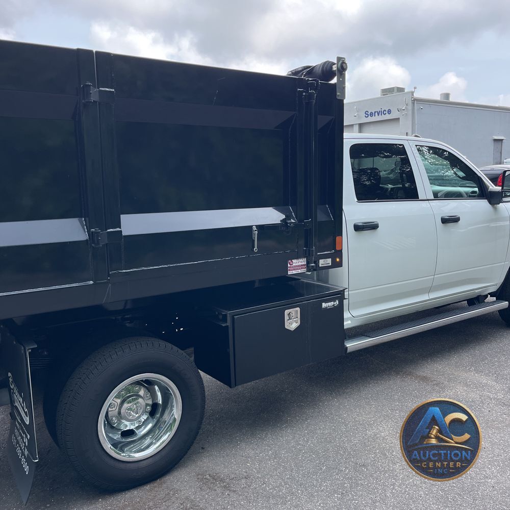 2024 Ram 3500 Cab/Chassis Tradesman