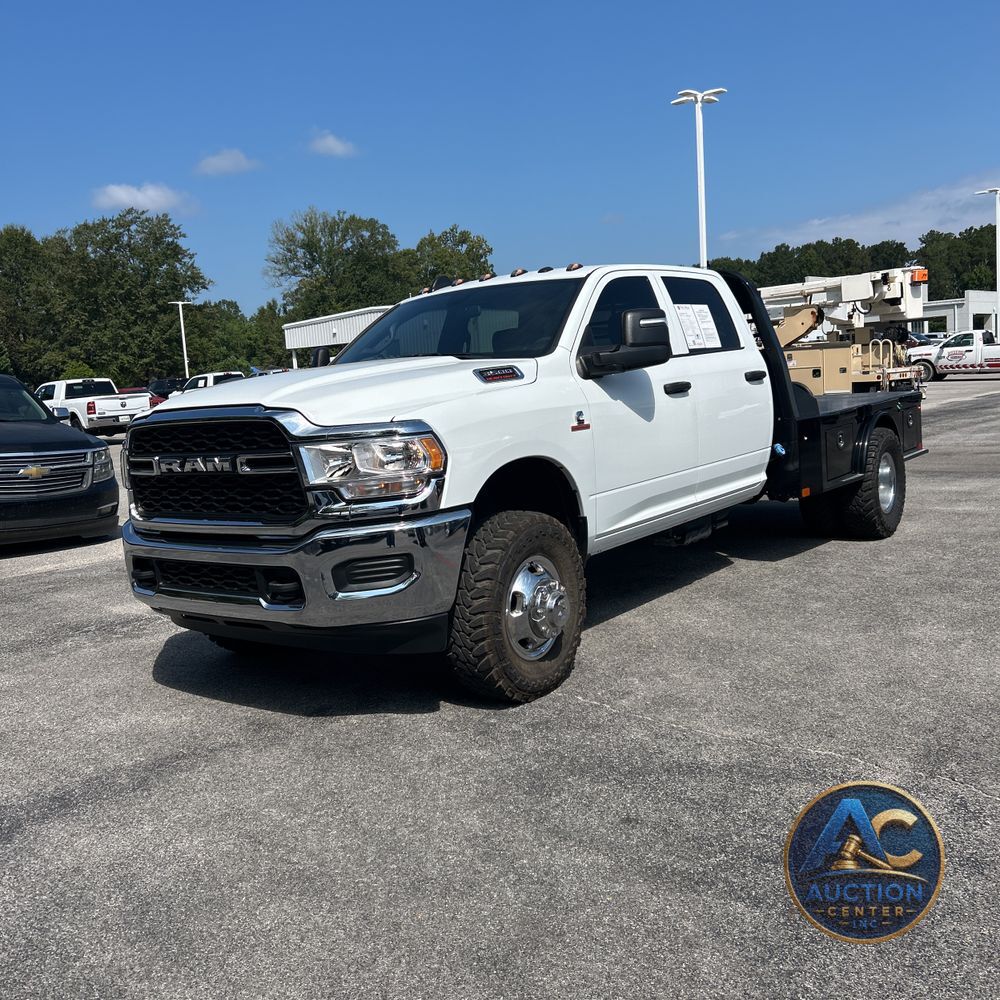 2024 Ram 3500 Cab/Chassis Tradesman