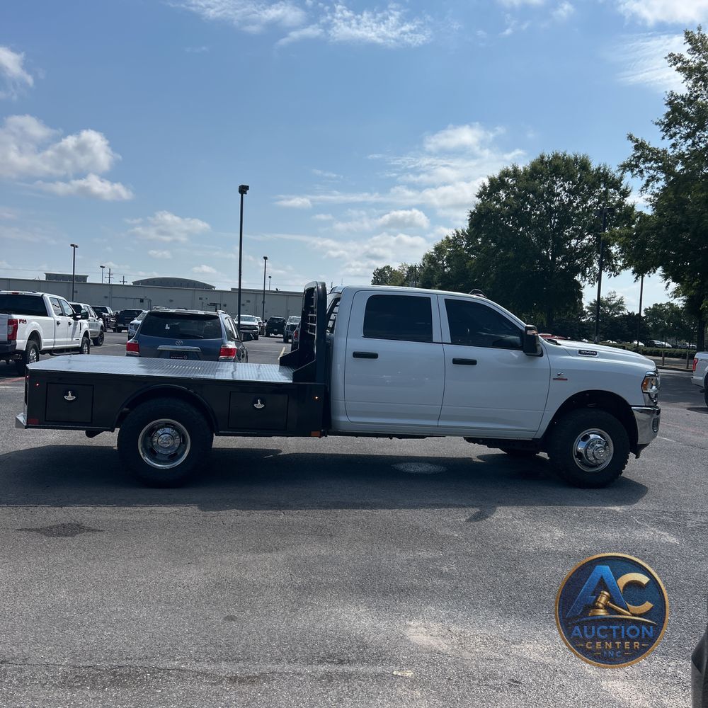 2024 Ram 3500 Cab/Chassis Tradesman