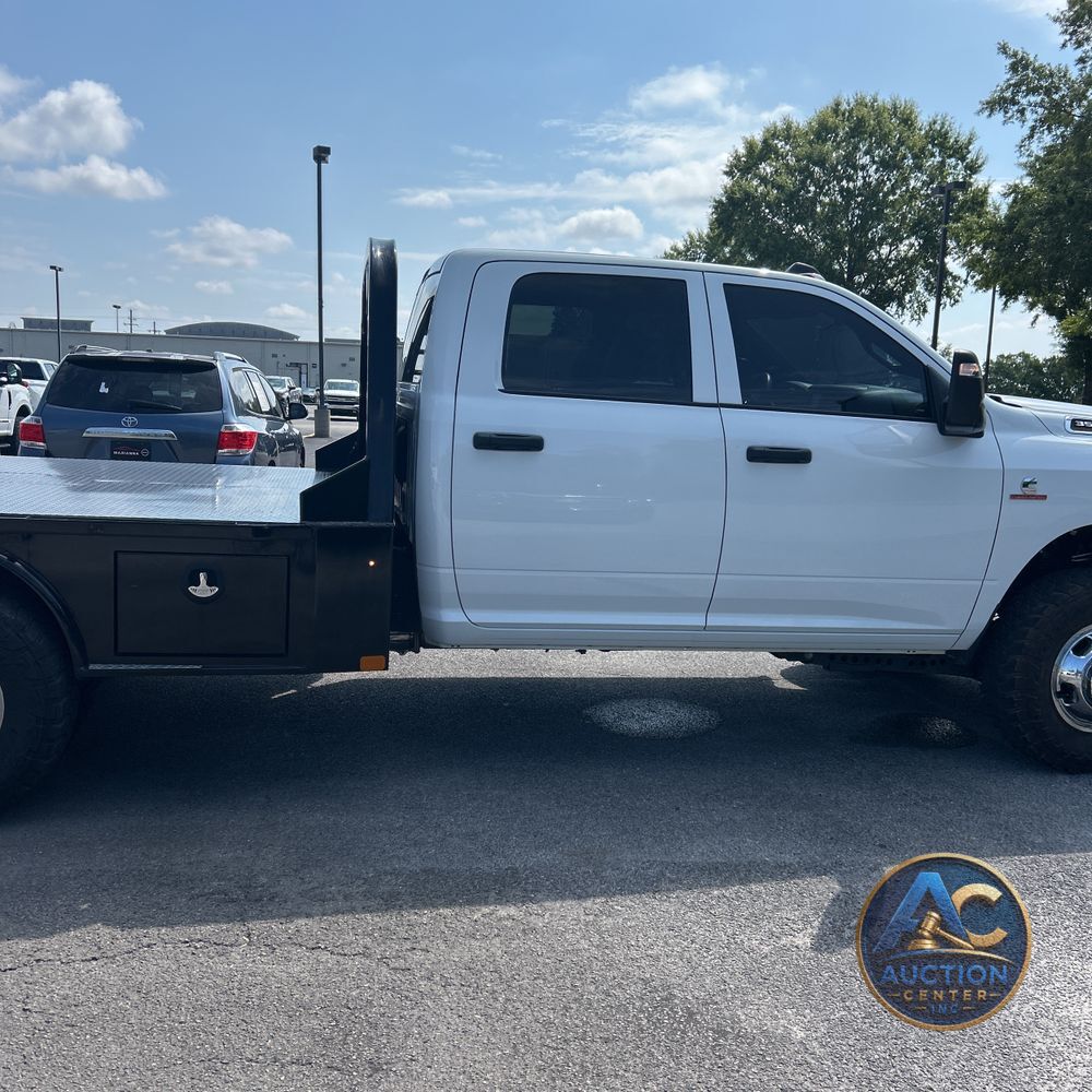 2024 Ram 3500 Cab/Chassis Tradesman