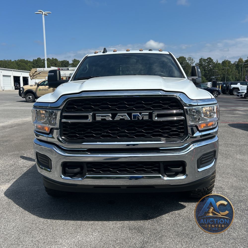2024 Ram 3500 Cab/Chassis Tradesman