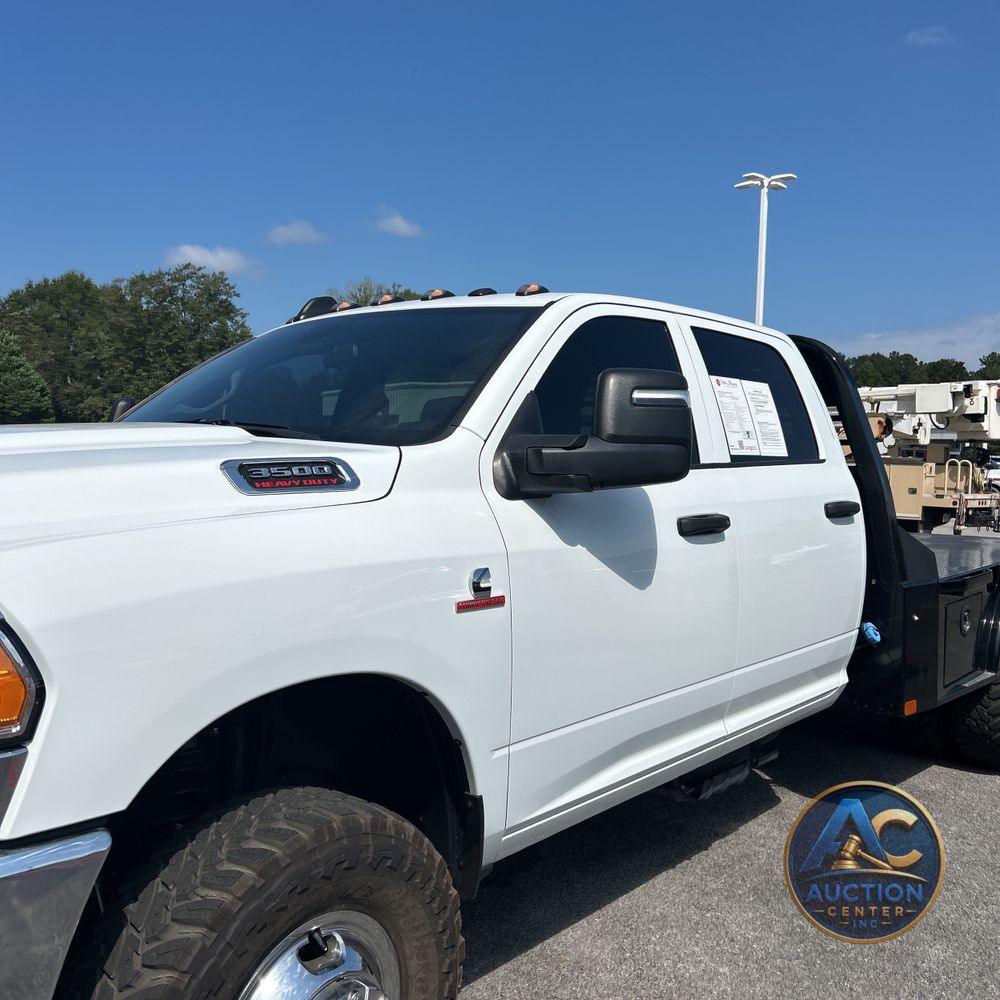 2024 Ram 3500 Cab/Chassis Tradesman