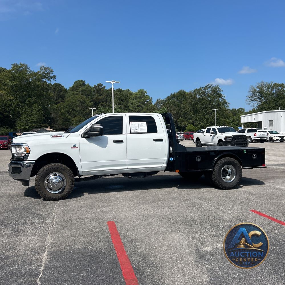 2024 Ram 3500 Cab/Chassis Tradesman