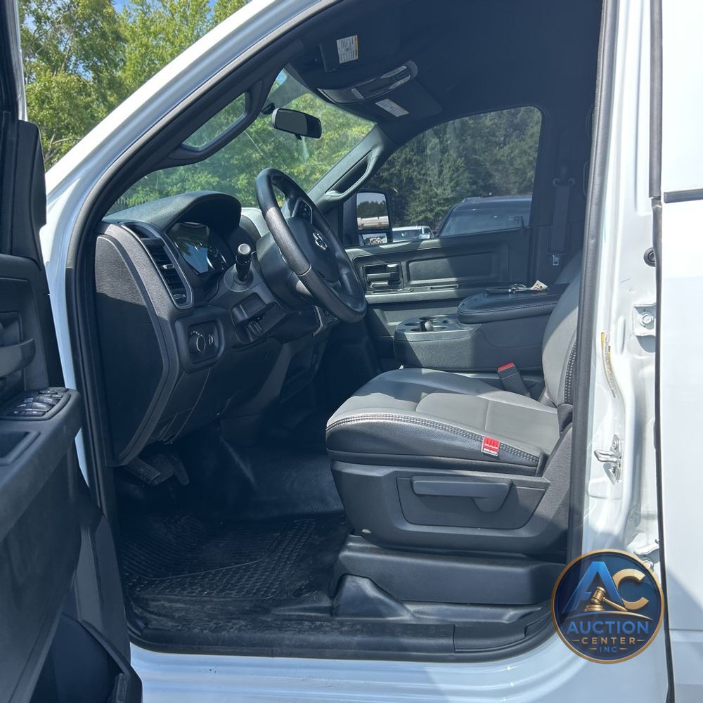 2024 Ram 3500 Cab/Chassis Tradesman
