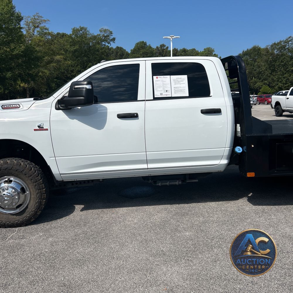 2024 Ram 3500 Cab/Chassis Tradesman