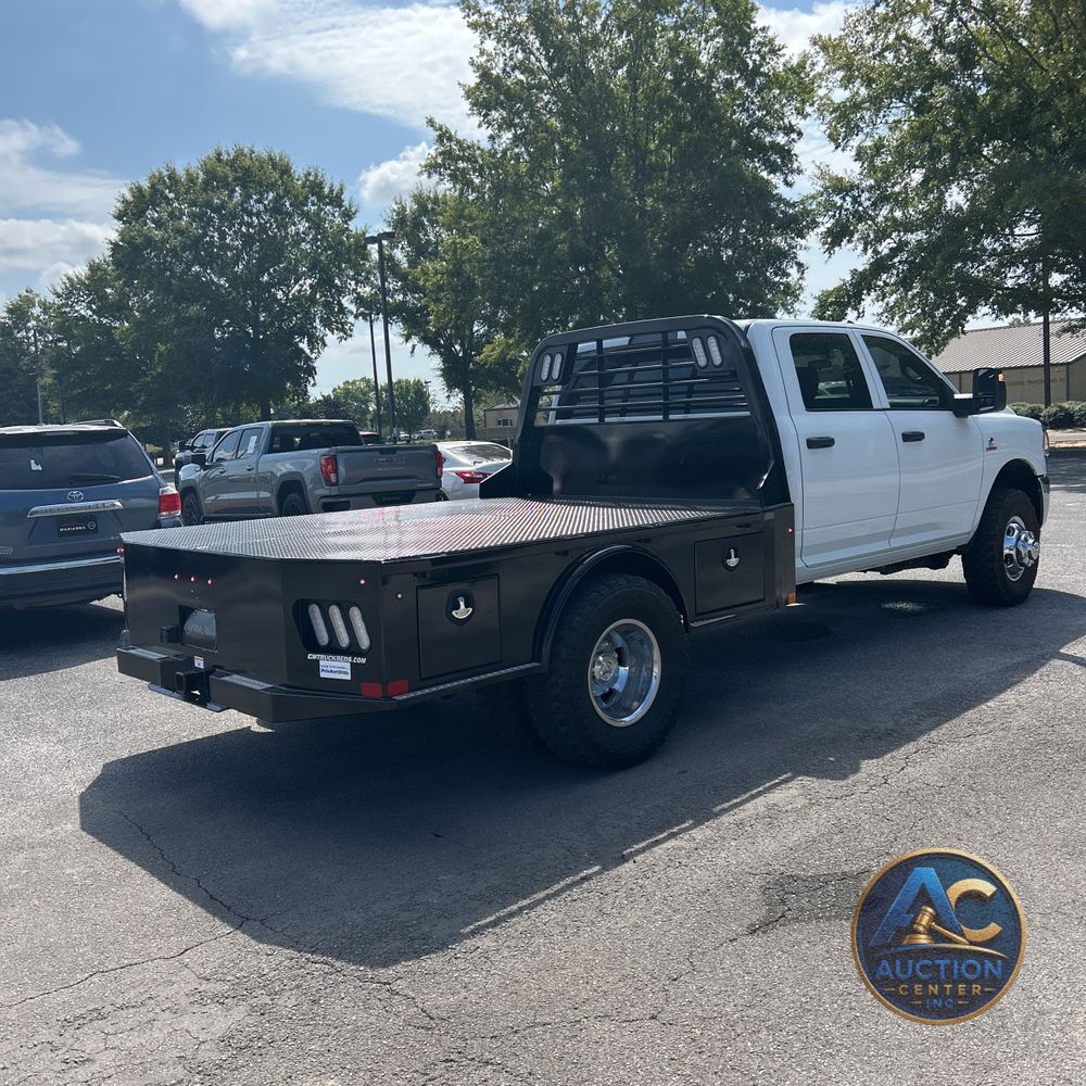 2024 Ram 3500 Cab/Chassis Tradesman