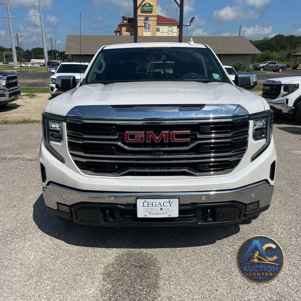 2024 GMC Sierra 1500 SLT