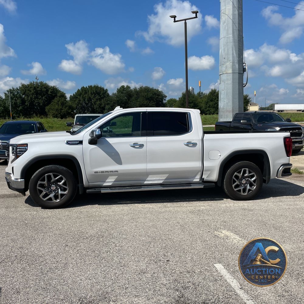2024 GMC Sierra 1500 SLT