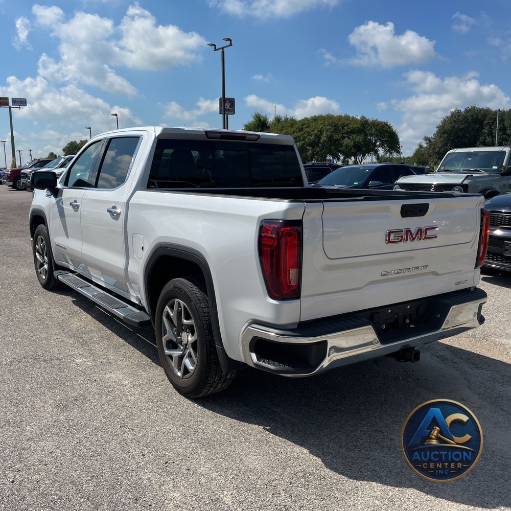 2024 GMC Sierra 1500 SLT
