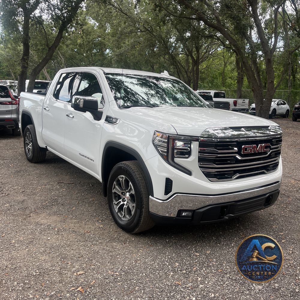 2025 GMC Sierra 1500 SLT