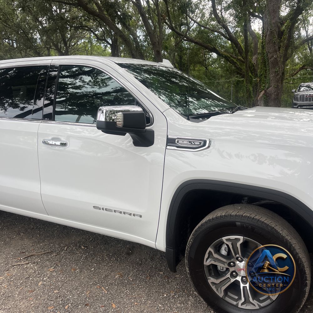 2025 GMC Sierra 1500 SLT