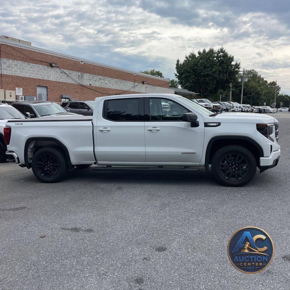 2025 GMC Sierra 1500 Elevation