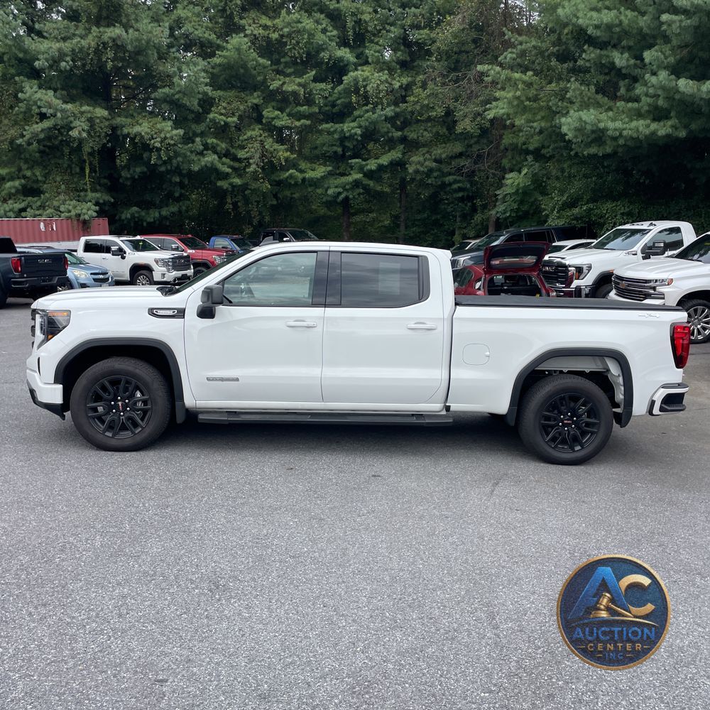 2025 GMC Sierra 1500 Elevation