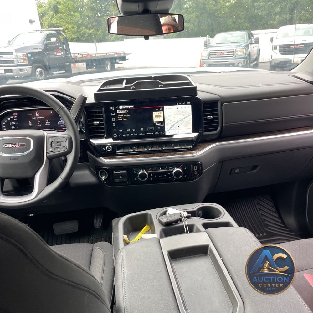 2025 GMC Sierra 1500 Elevation