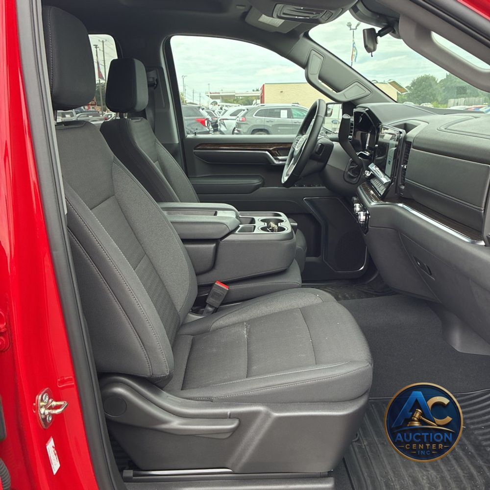 2025 GMC Sierra 1500 Elevation Standard