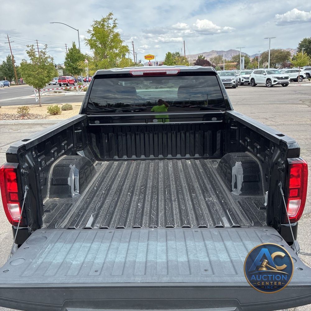 2024 GMC Sierra 1500 Elevation Standard